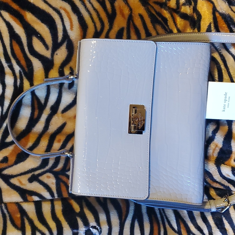 Kate Spade croc embossed leather purse - Picture 5 of 13